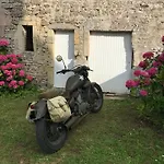 Ferme Fortifiee D Enguenard Formigny