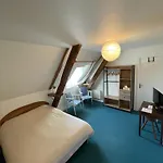 Bed & Breakfast Ferme Fortifiee D Enguenard Formigny
