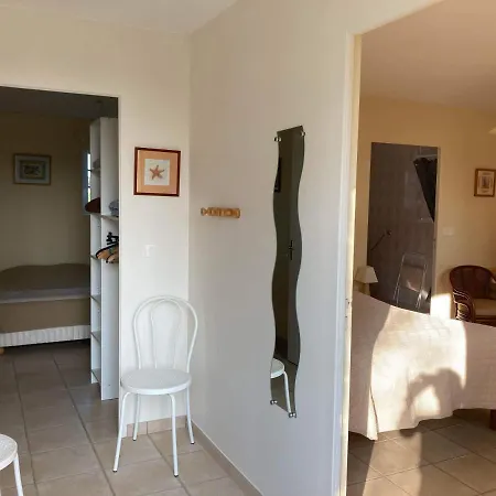 Ferme Fortifiee D Enguenard Bed & Breakfast Formigny