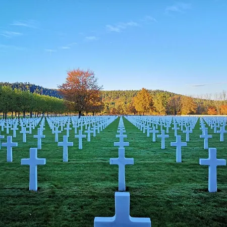 Bed & Breakfast Ferme Fortifiee D Enguenard Formigny