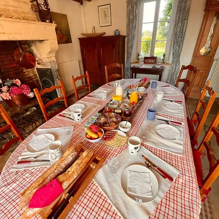 Alojamento de Acomodação e Pequeno-almoço Ferme Fortifiee D Enguenard *