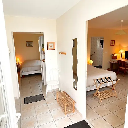 Ferme Fortifiee D Enguenard Formigny