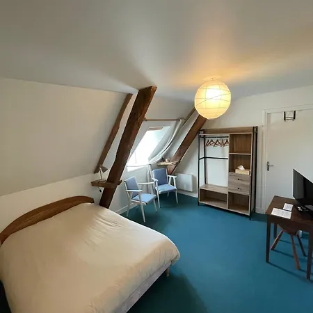 Bed & Breakfast Ferme Fortifiee D Enguenard Formigny