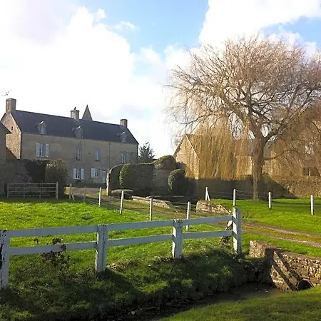 Ferme Fortifiee D Enguenard Formigny