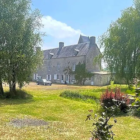 Ferme Fortifiee D Enguenard Bed & Breakfast *