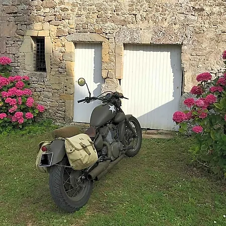 Ferme Fortifiee D Enguenard Bed & Breakfast