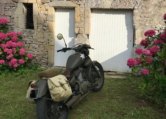 Ferme Fortifiee D Enguenard Formigny