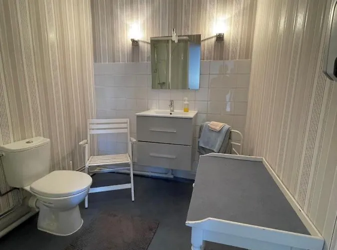 Ferme Fortifiee D Enguenard * Formigny