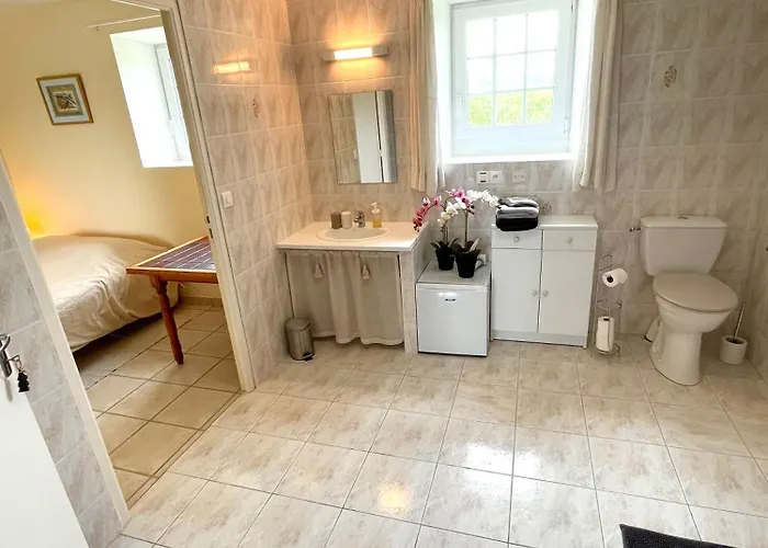 Ferme Fortifiee D Enguenard * Formigny